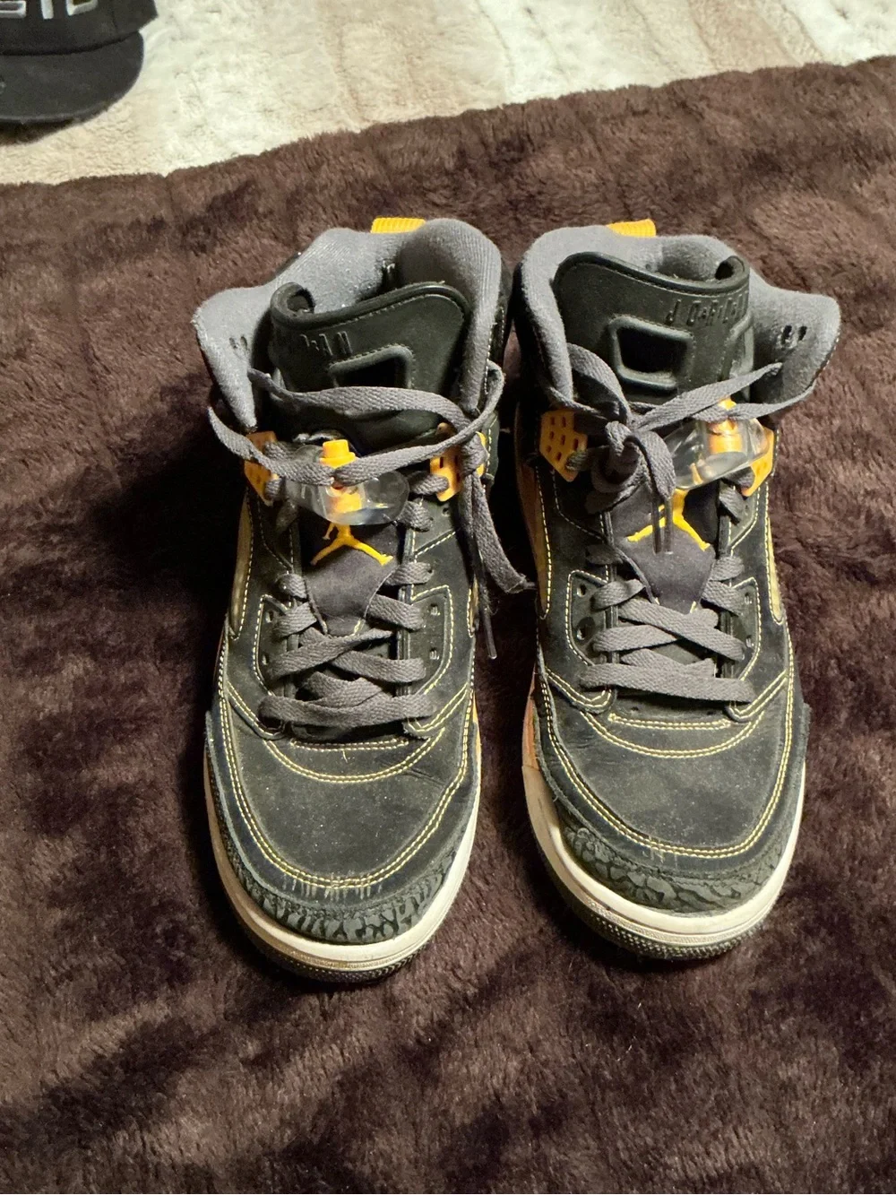 Jordan Men's Black and Yellow High-Top Sneakers